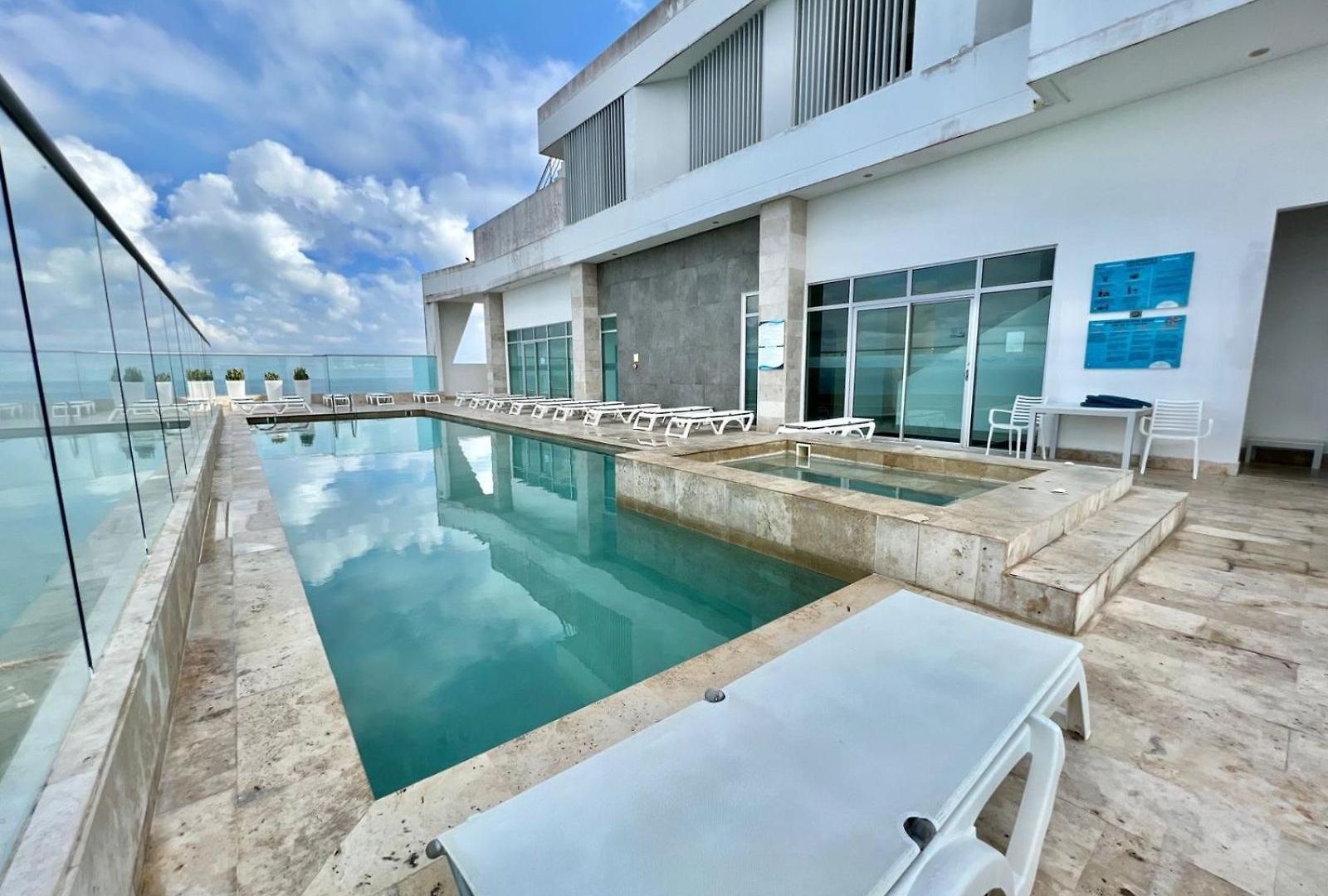 Oceanview Bocagrande Laguito Palmetto Sunset Building *